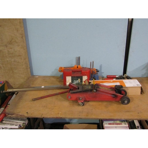 981 - CAR TROLLEY JACK, CLAMPS ETC.