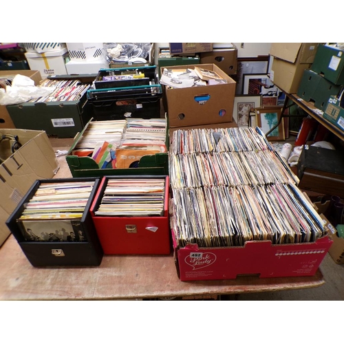 492 - QTY OF RECORDS