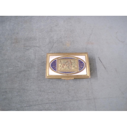 1508 - CONTINENTAL GILT METAL MUSICAL CIGARETTE BOX - 15cms W