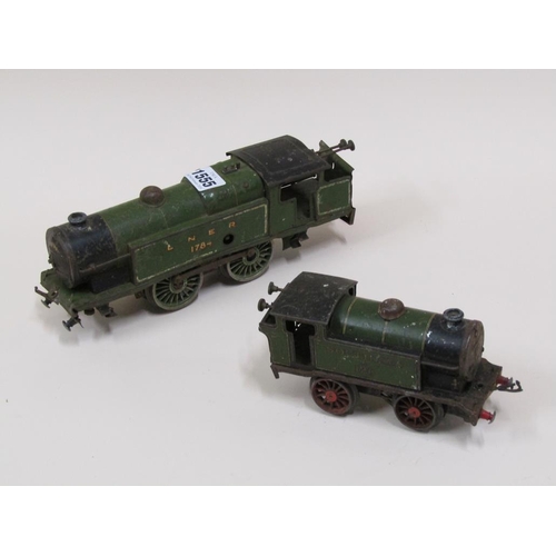 1555 - TWO O GAUGE LNER WIND UP TRAINS