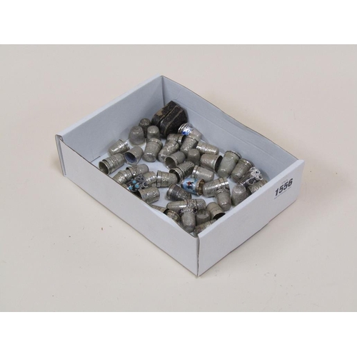 1556 - BOX OF SILVER AND OTHER THIMBLES - APPROX 50