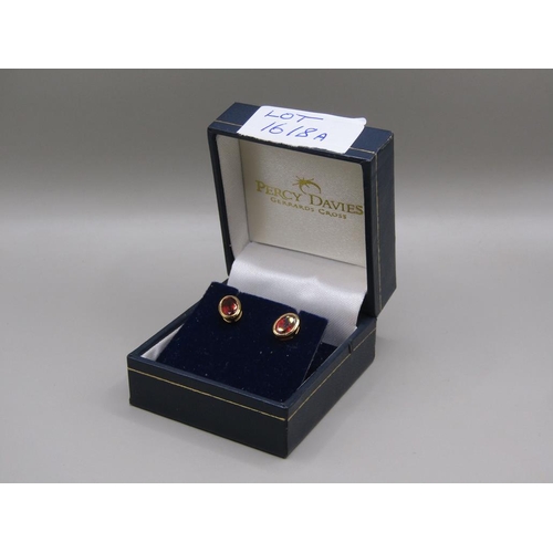 1618A - PAIR OF 18ct GOLD GARNET EARRINGS