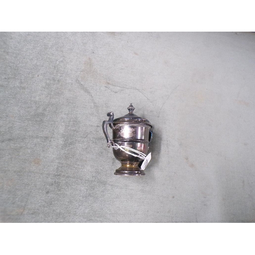 1718 - GARRARD AND CO MINIATURE TROPHY CUP AND COVER , LONDON 1929 5.8ozt