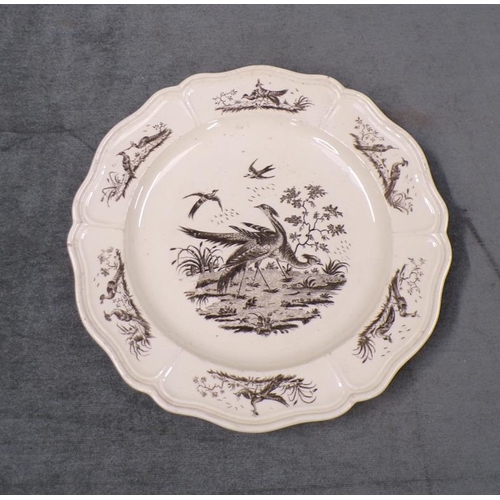 1847 - EARLY 19C CREAMWARE PLATE DECORATED WITH EXOTIC BIRDS, 23CM DIAM