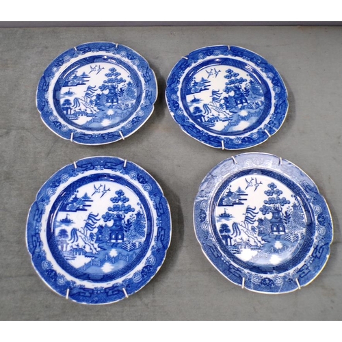 1863 - 19C WILLOW PATTERN CREAM WARE PLATES, 22CM DIAM