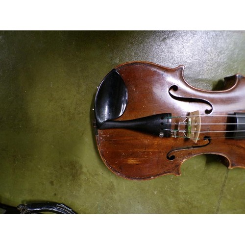 1421 - VIOLIN IN CASE - 60.5cms