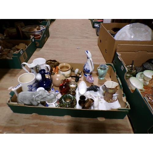 204 - BOX OF MIXED CERAMICS, FIGURINES, GLASSWARE