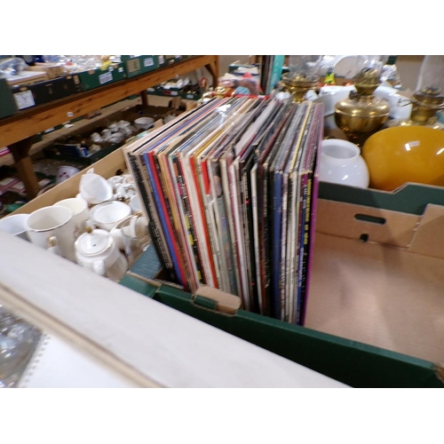 266 - BOX OF MIXED RECORDS