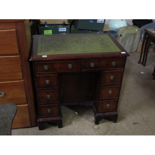 685 - REPRODUCTION LEATHER TOP DESK