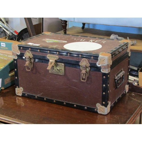 927 - VINTAGE TRUNK