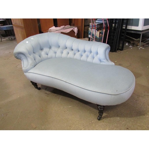 930 - VICTORIAN BUTTON BACKED CHAISE