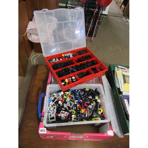 933 - BOX OF LEGO