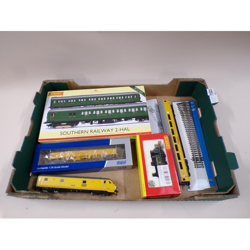 1323 - OO GAUGE MODEL RAILWAY TO INCL SOUTHERN RAILWAY 2/HAL SET