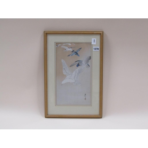 1278 - JAPANESE COLOURED PRINT - BIRDS IN FLIGHT WITH SCRIPT, F/G, 32CM X 18CM