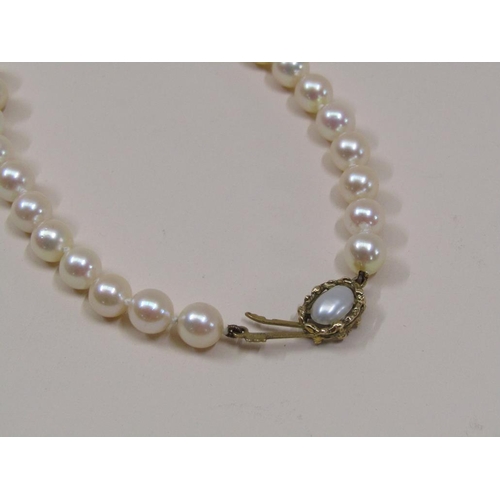 1490 - CULTURED PEARL NECKLACE ON 9ct GOLD CLASP