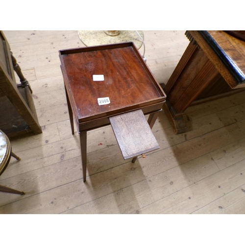 2005 - 19c MAHOGANY OCCASIONAL TABLE