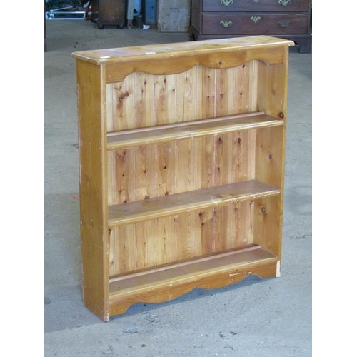 532 - PINE BOOKCASE