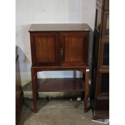 653 - EDWARDIAN MAHOGANY CABINET