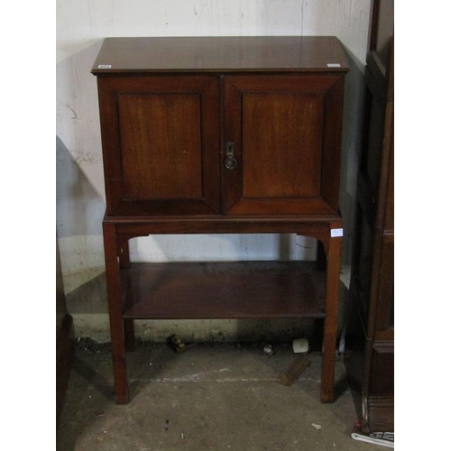 653 - EDWARDIAN MAHOGANY CABINET