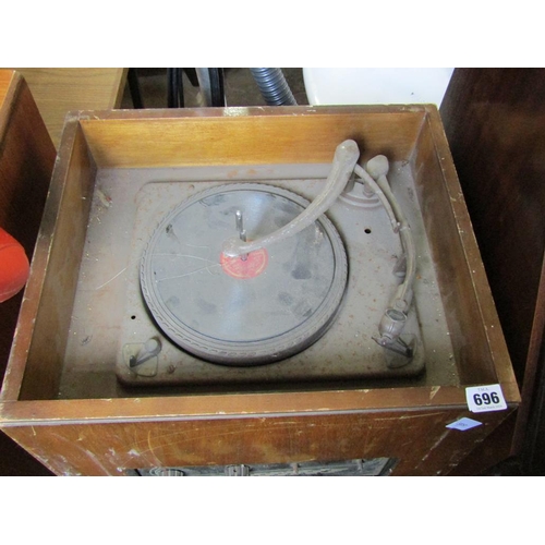 696 - VINTAGE RECORD PLAYER