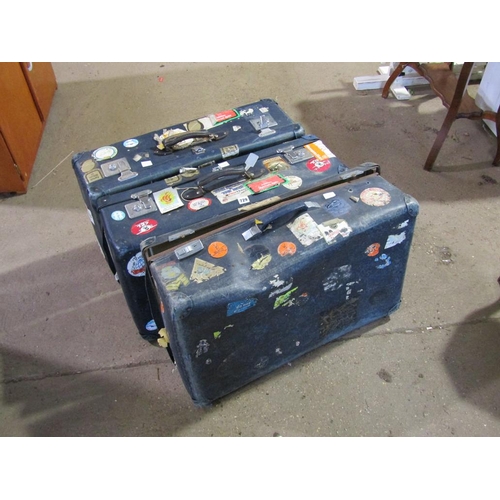 729 - QTY OF VINTAGE SUITCASES