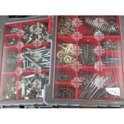 885 - LARGE QTY OF WASHERS AND SPRINGS ETC