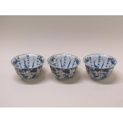 175 - Three Chinese Kraak style blue on white decorated bowls, 13cm diam.