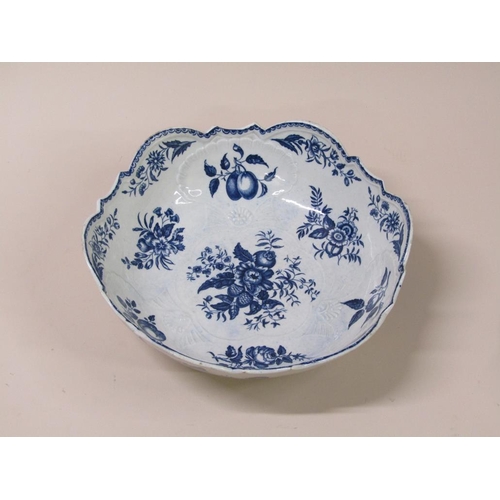 188 - An 18c Royal Worcester first period blue and white bowl decorated in pinecone pattern, the bowl moul... 