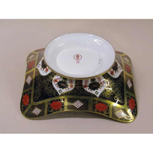 203 - A Royal Crown Derby Imari two handled basket, pattern 1128, first quality, 29cm w.