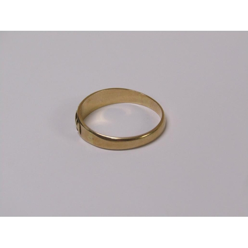 103 - A 15ct gold MIZPAH ring, 2.2g, Size O 1/2.