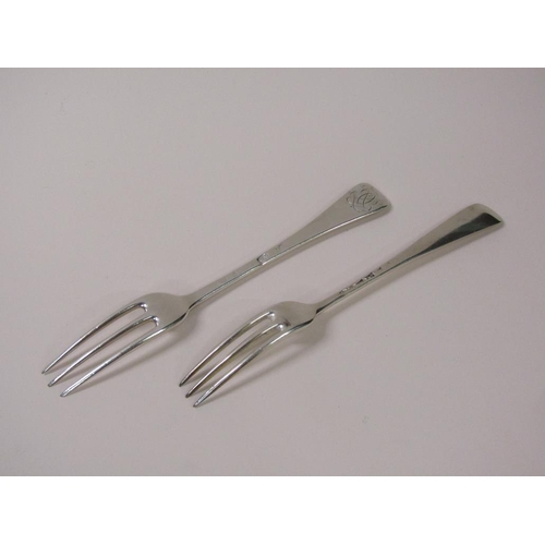 118 - A matched set of nine 18c Georgian silver three prong dessert forks, Old English pattern, 10.2ozt, e... 