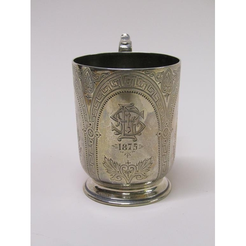 119 - A Victorian silver tankard, London 1875, 5.7ozt, 10cm h.