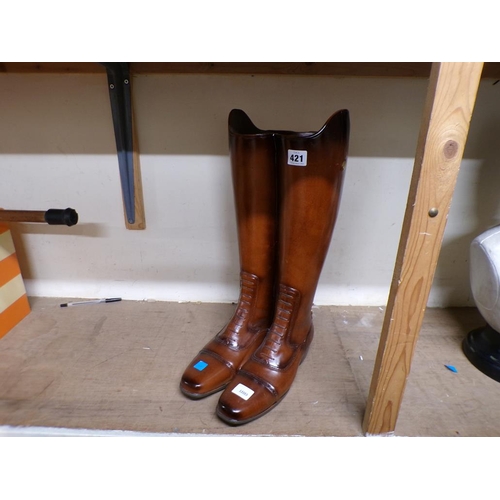 421 - LEATHER BOOT STYLE STICK STAND