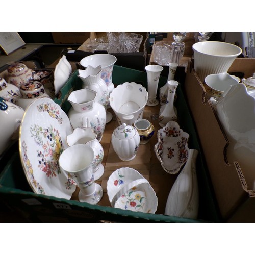 477 - BOX OF MIXED PORCELAIN AND CHINA TO INC. AYNSLEY