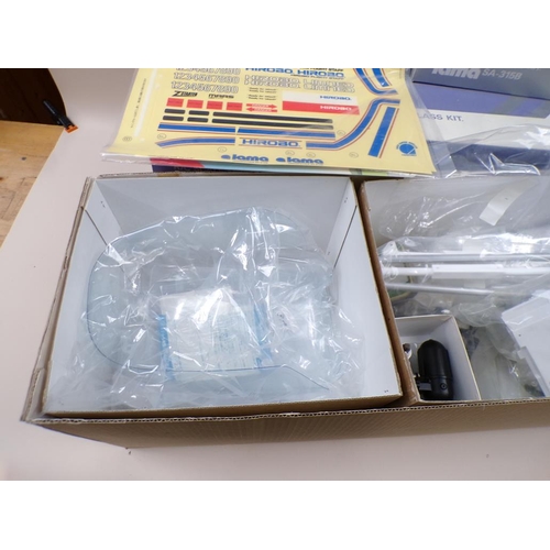 1279 - HIROBO R/C SCALE MODEL HELICOPTER 32/46 ENGINE CLASS KIT IN ORIGINAL BOX