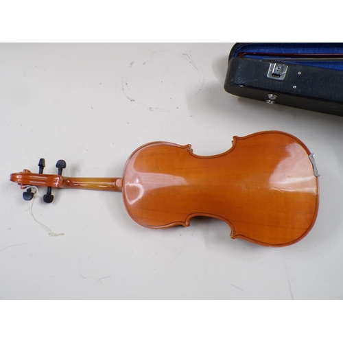 1392 - VIOLIN AND CASE - 57cms l