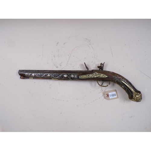 1454 - CONTINENTAL 18c STYLE FLINTLOCK PISTOL 48cms L WITH 29