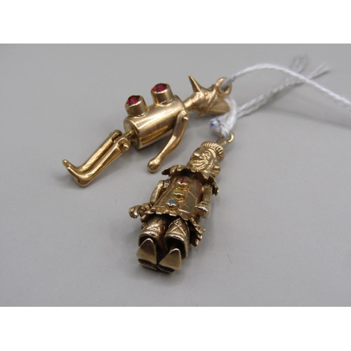 1474 - 9ct GOLD ARTICULATED CLOWN CHARM AND A WIZARD OF OZ TIN MAN CHARM, TOTAL WEIGHT 9.1g