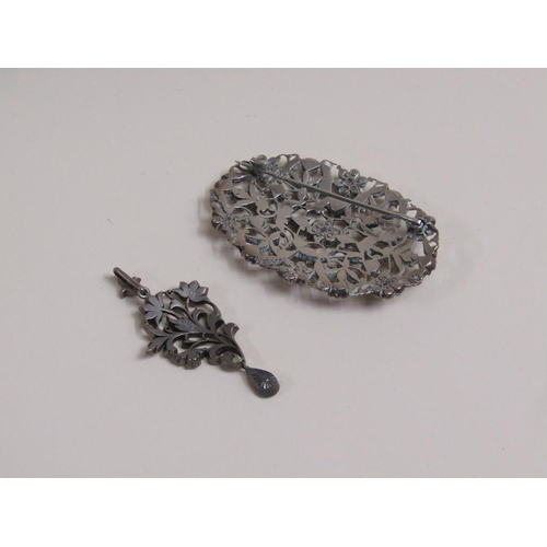 1593 - VICTORIAN SILVER STONESET OVAL BROOCH AND A SILVER STONE SET PENDANT