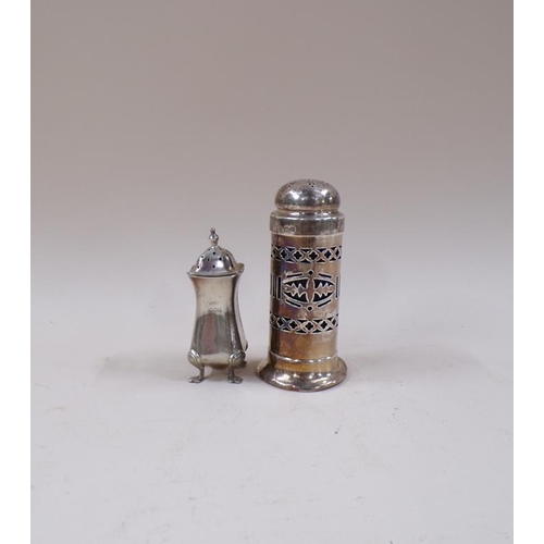 1712 - SILVER GLASS LINE PEPPER POT AND A SMALL SILVER PEPPER