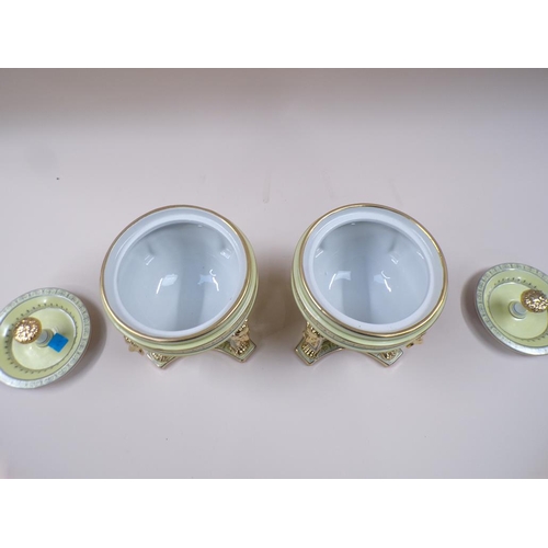 1809 - PAIR OF REPRODUCTION CONTINENTAL PORCELAIN BOWLS AND COVERS, SUPPORTED ON FOUR LION PAW FEET, 19CM H