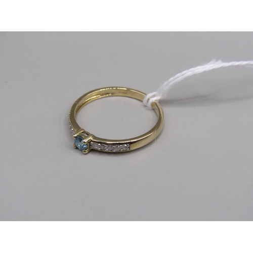 1619 - YELLOW GOLD BLUE AND WHITE DIAMOND RING SIZE S