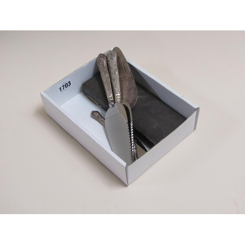 1703 - FOUR SILVER HANDLED CAKE SLICES AND A BOXED SILVER HANDLED SHOE HORN