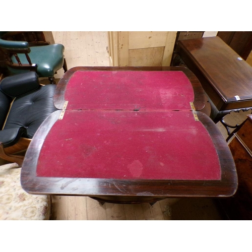 1941 - VICTORIAN ROSEWOOD FOLD OVER CARD TABLE ON CLUSTER COLUMN, 92CM W, 73CM H