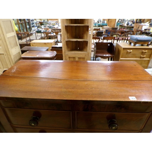 1959 - VICTORIAN MAHOGANY CHEST OF TWO SHORT/THREE LONG GRADUATED DRAWERS 106 x 26 cms