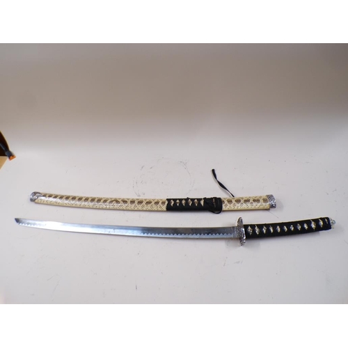 1425 - REPRODUCTION SNAKESKIN SIMULATED SAMURAI SWORD