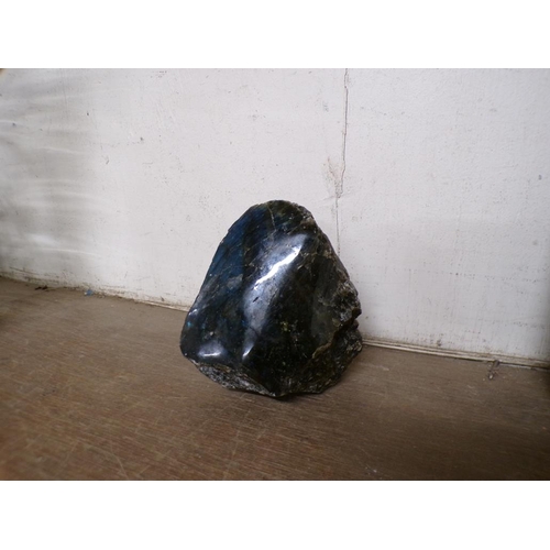 25 - POLISHED MINERAL STONE