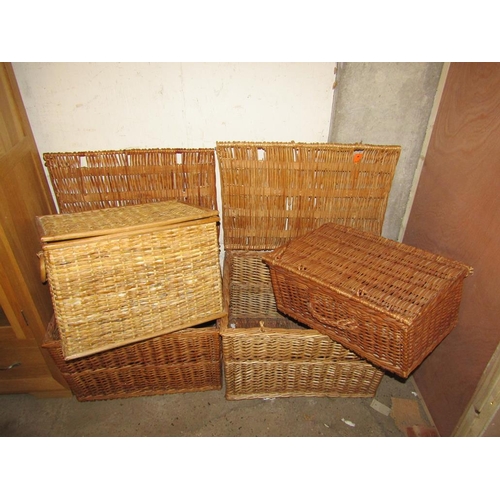 691 - QTY OF WICKER BASKETS