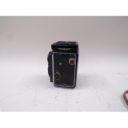 1400 - ROLLEIFLEX CAMERA AND CASE