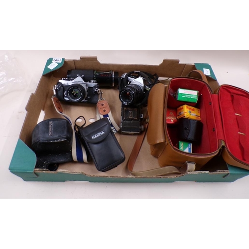 1407 - BOX OF CAMERAS AND EQUIPMENT